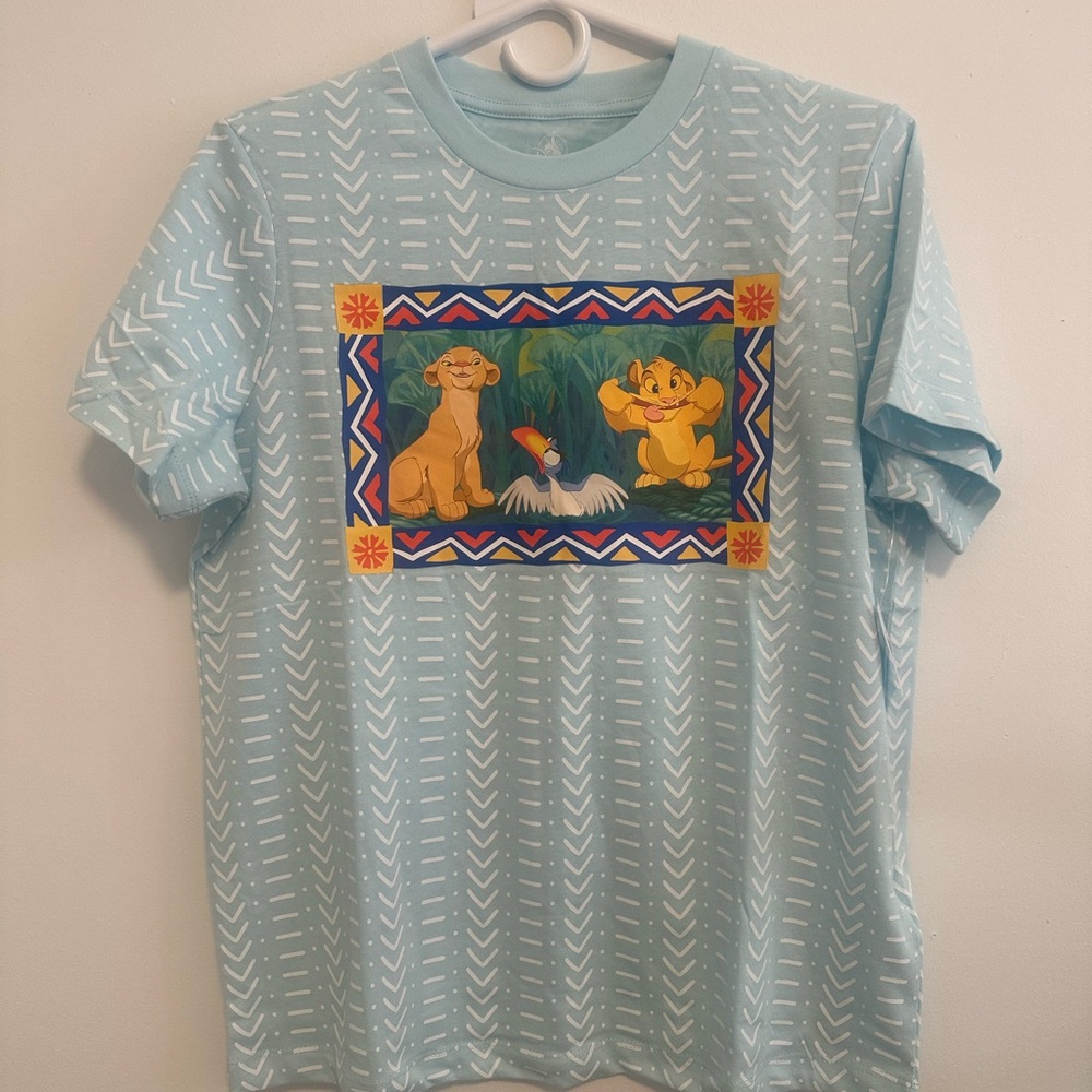 Disney Blue Short Sleeve Tee. 100 % organic cotton.